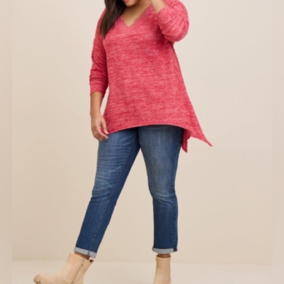 Torrid Super Soft Plush V-Neck Drop Shoulder Sharkbite Hem Top - Picture 1 of 1